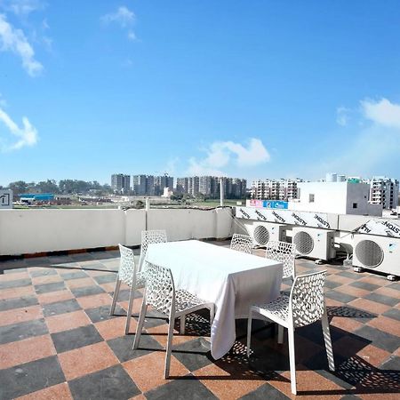 Hotel Woodcrest Zirakpur Chandigarh - Luxury Rooms מראה חיצוני תמונה