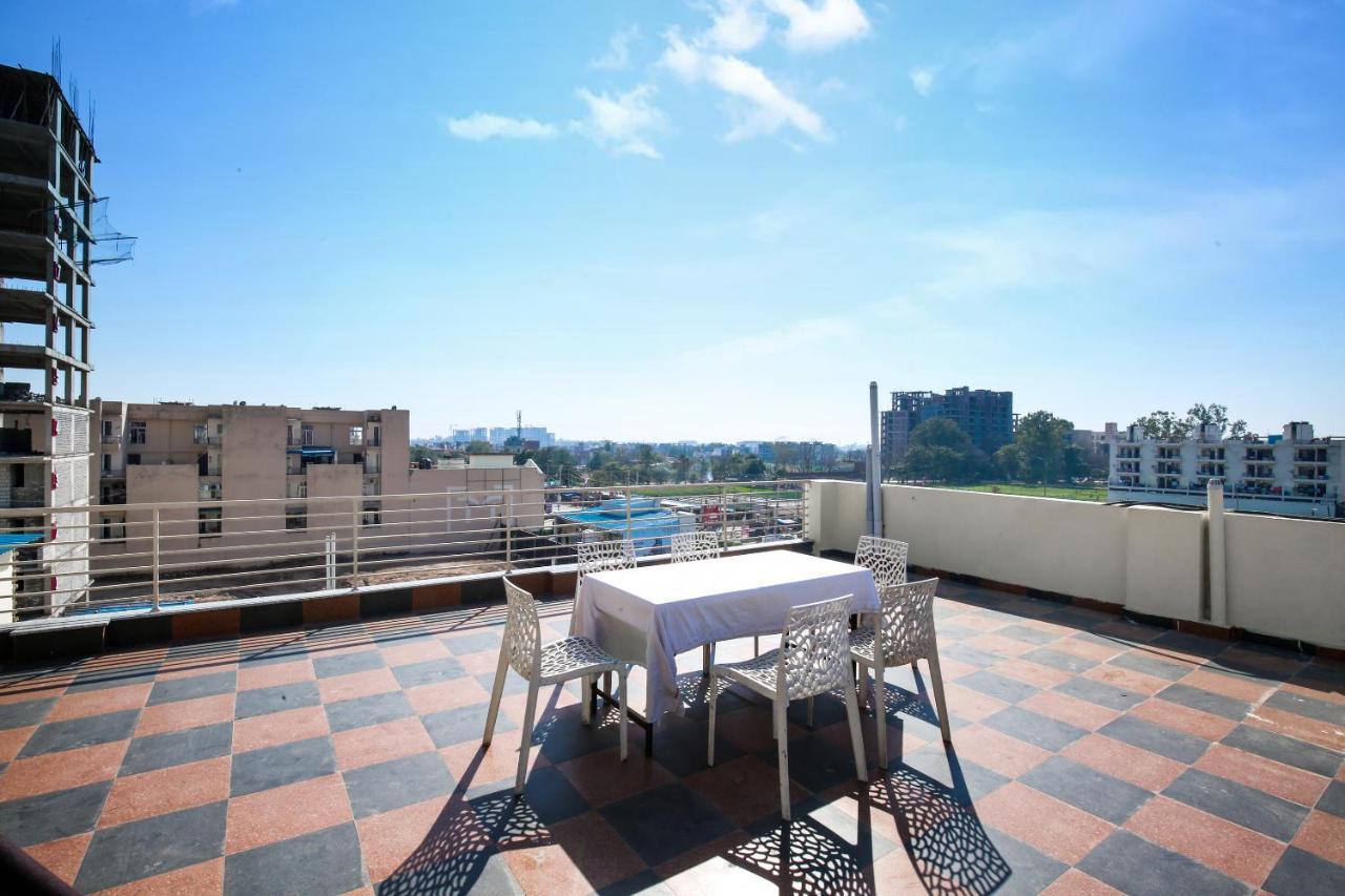 Hotel Woodcrest Zirakpur Chandigarh - Luxury Rooms מראה חיצוני תמונה
