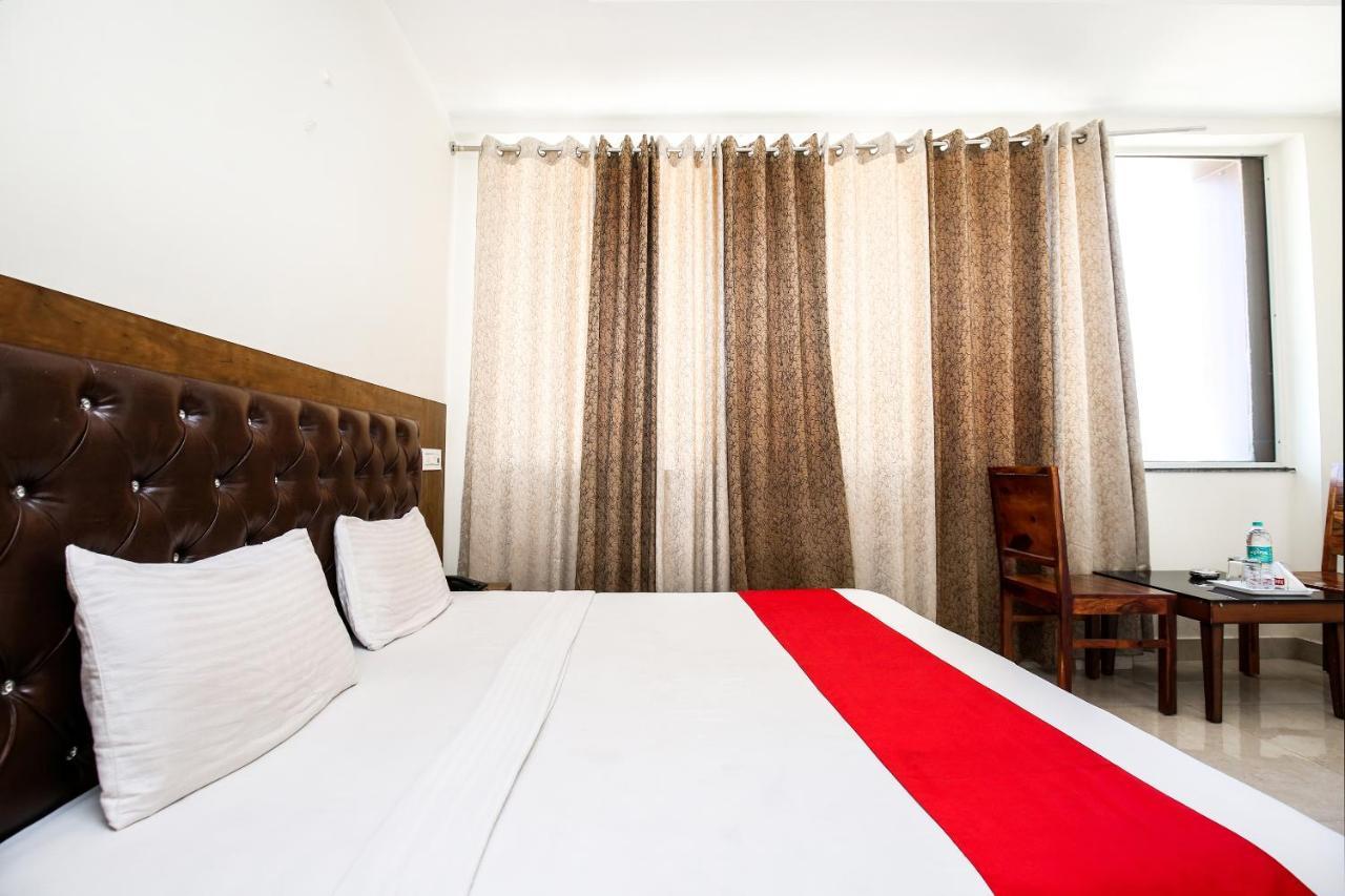 Hotel Woodcrest Zirakpur Chandigarh - Luxury Rooms מראה חיצוני תמונה